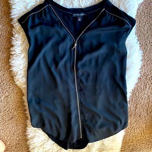 Rock & Republic women’s casual zip top